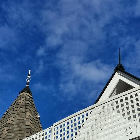 Vancouver Island Castle Cove Inn Шемейнюс Екстериор снимка