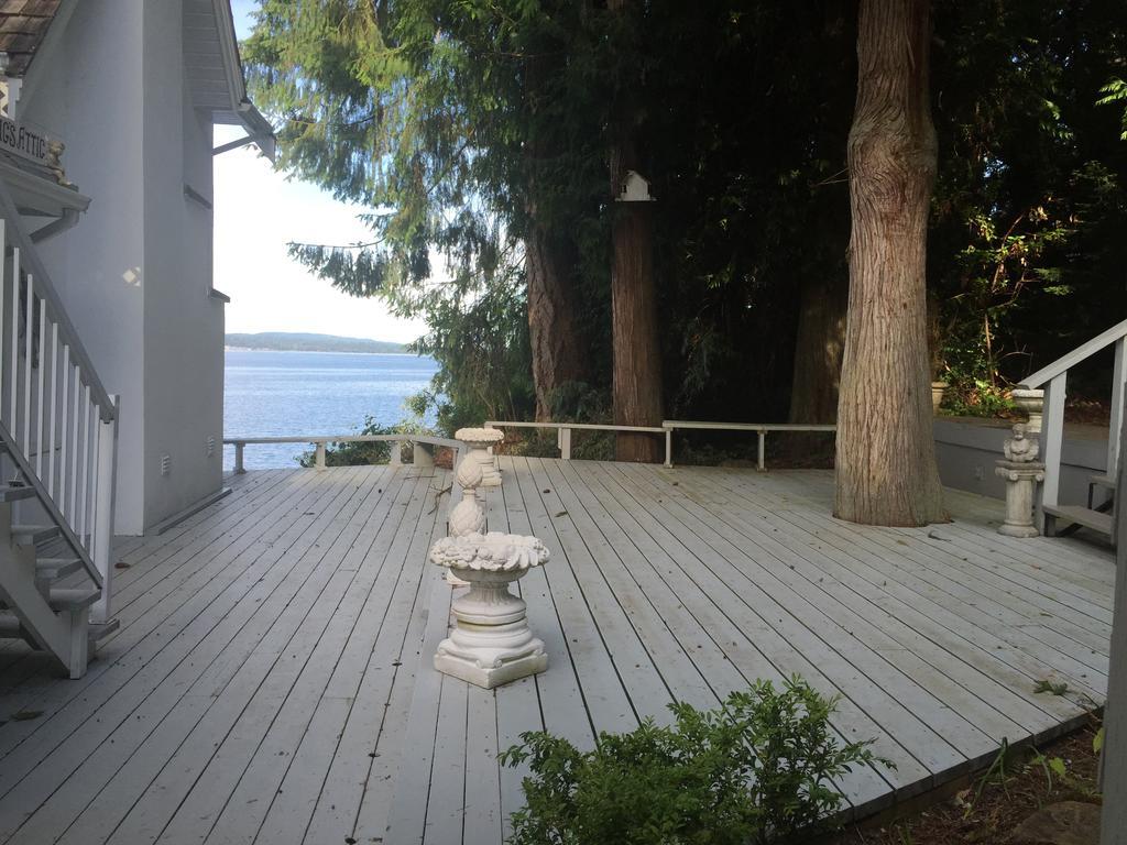 Vancouver Island Castle Cove Inn Шемейнюс Екстериор снимка