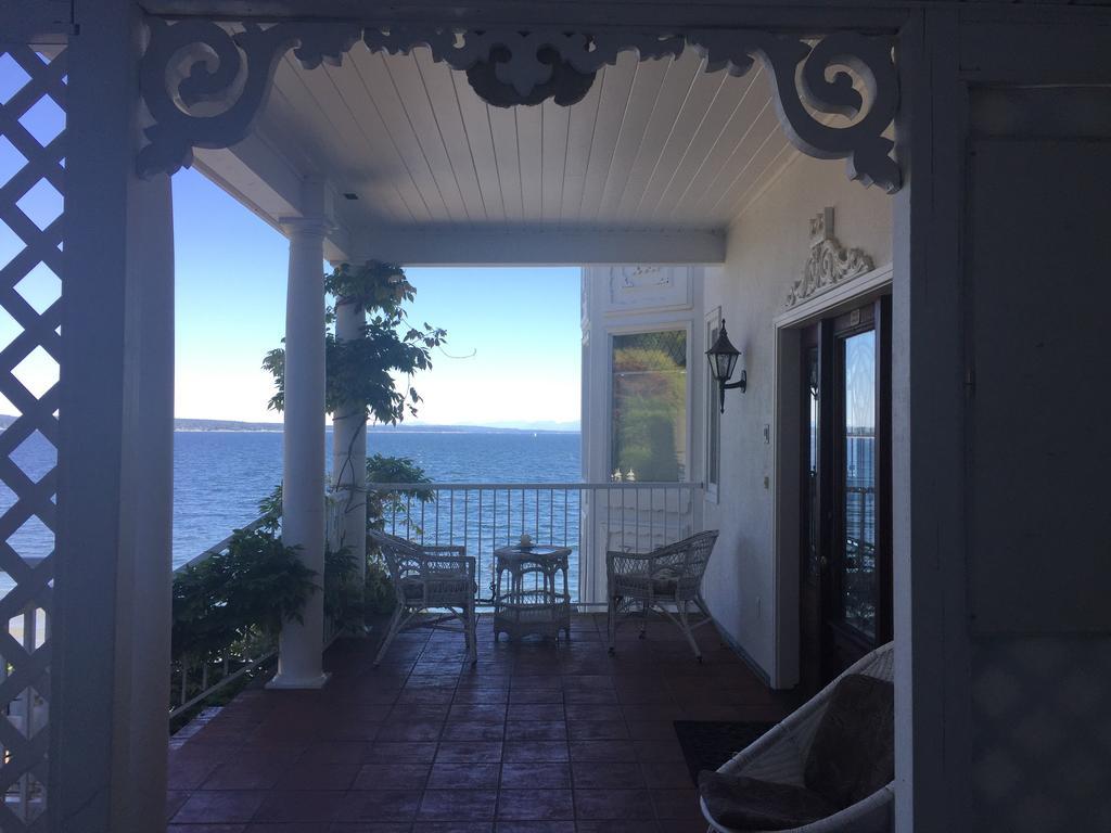Vancouver Island Castle Cove Inn Шемейнюс Екстериор снимка