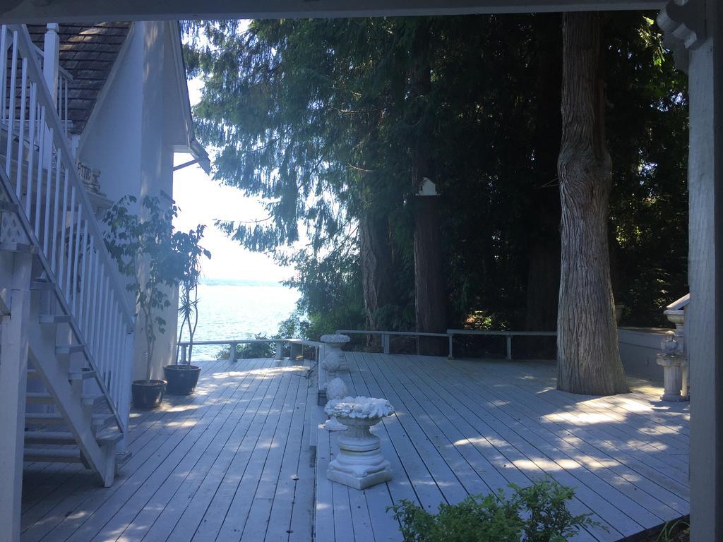 Vancouver Island Castle Cove Inn Шемейнюс Екстериор снимка