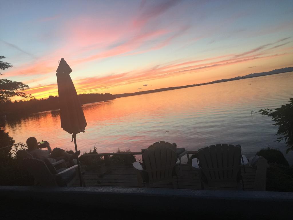 Vancouver Island Castle Cove Inn Шемейнюс Екстериор снимка